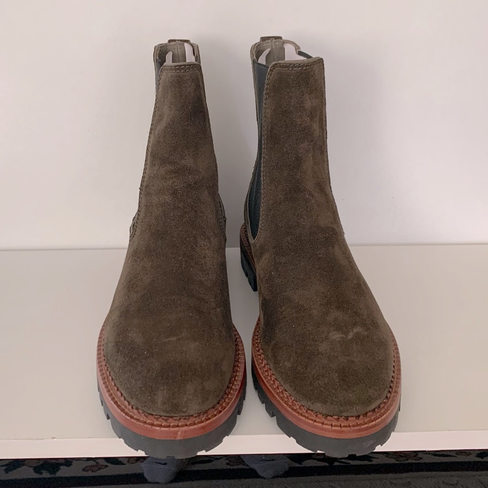 ❌❌ SOLD Vince Chelsea Boots